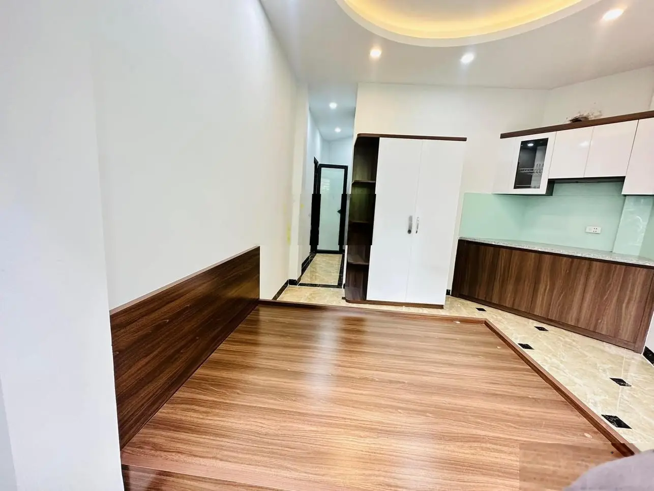 Hot, bán nhà ngõ TIẾN BỘ-ĐỐNG ĐA-HÀ NỘI, DT: 53m2 x 5 Tầng / MT: 4m - Giá : 6,2 Tỷ