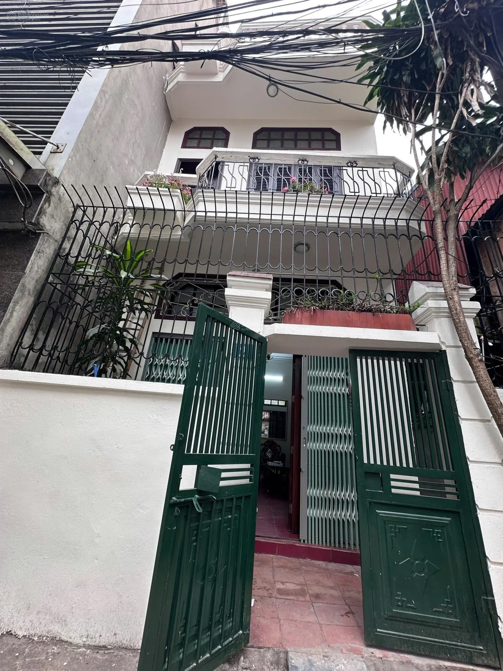 Chính chủ bán căn hộ 3 tầng phố Lãng Yên ô tô tránh