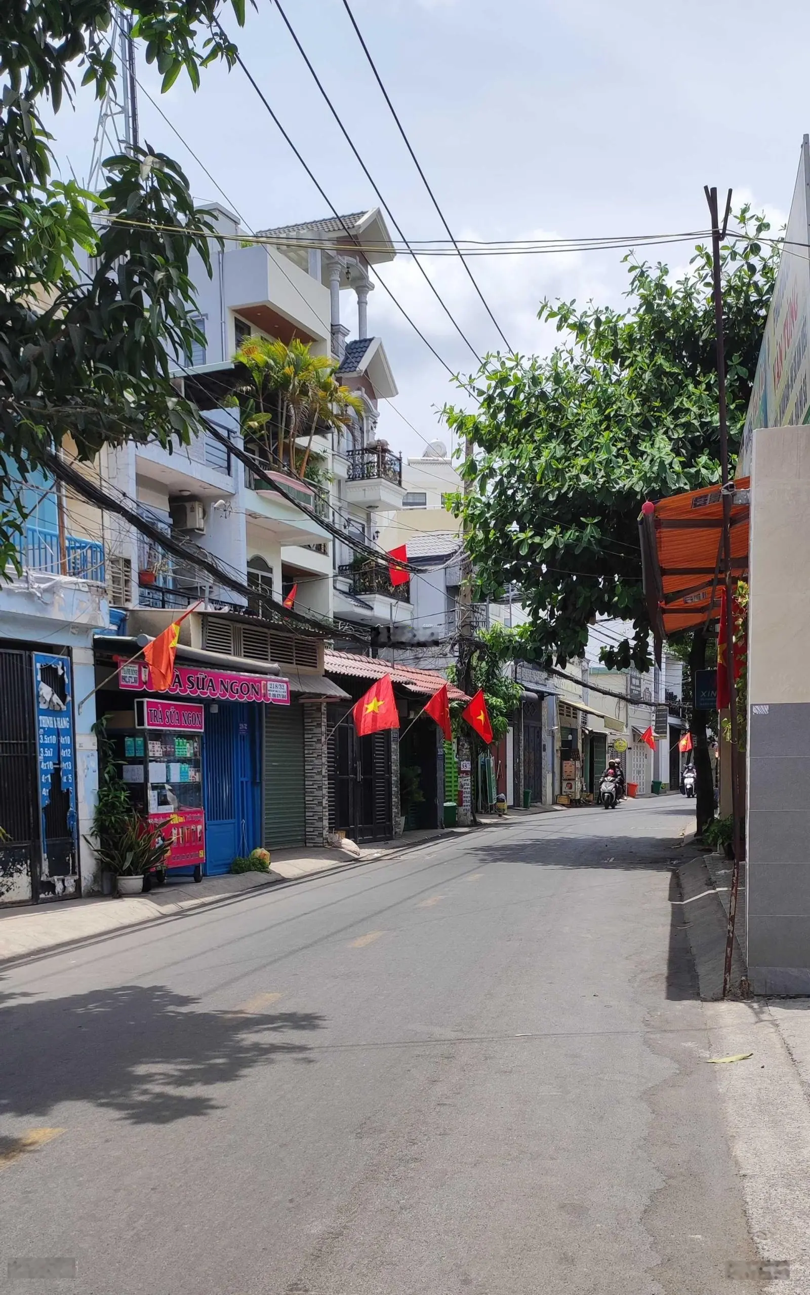 Bán nhà hẻm xe hơi Nguyễn Trãi vuông vức trệt lửng 3 lầu sân thượng nhà mới 13,9 tỷ TL