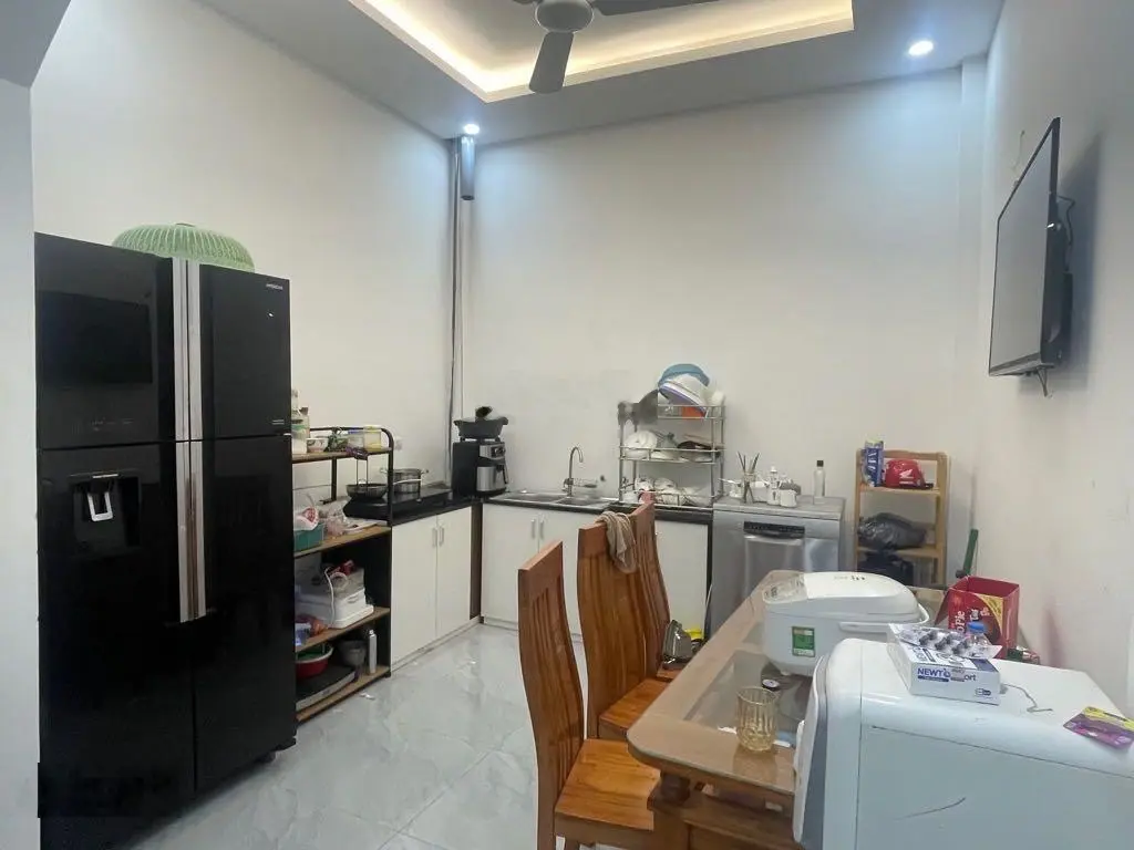 Phân lô vỉa hè ô tô tránh - gần mặt phố Chiến Thắng - dân xây kiên cố chắc chắn, 40m2 chỉ 10.1tỷ