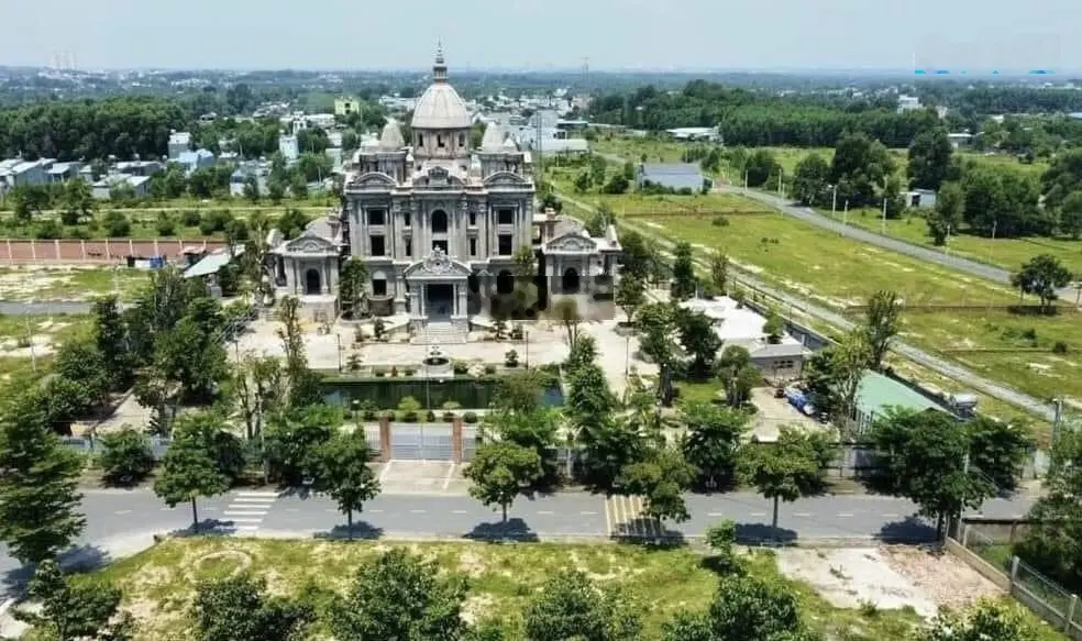 Bà chị nhờ bán lô đất trả nợ - 108m2 Giá 1tỷ230 Gần Quốc Lộ 51 - Gần Resort Mekong Cách VinGroup 2p