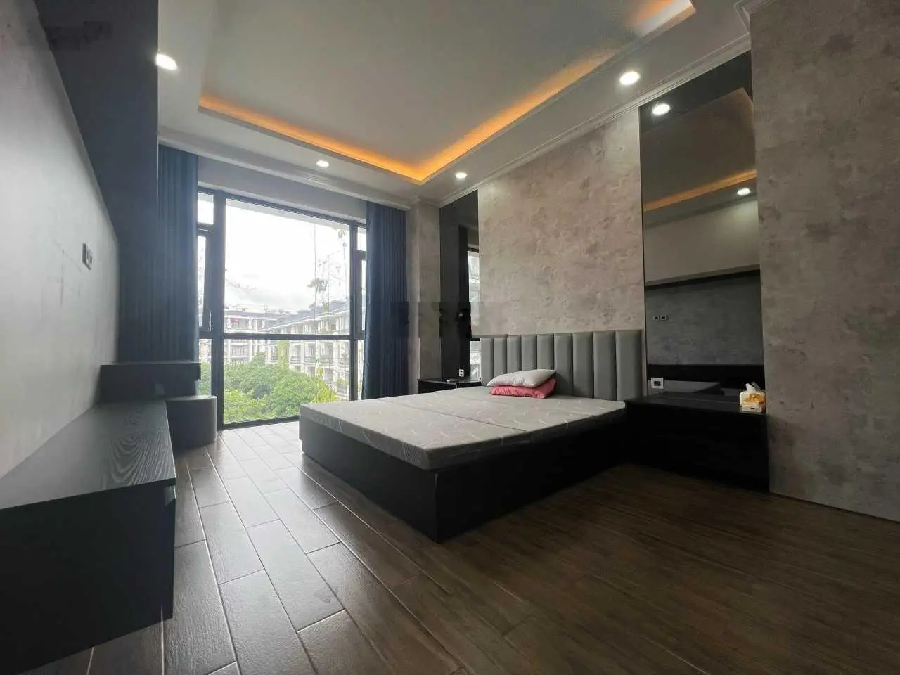 Chính chủ gửi bán nhà 9 x 19= 175m2, hoàn thiện, KĐT Vạn Phúc City