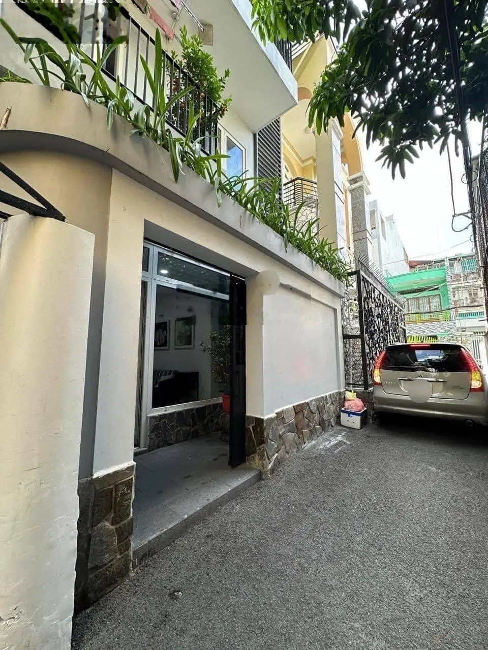 Lô góc 2 MT HXH cạnh khu đô thị Phú Mỹ Hưng - ngang lớn 6m 108m2 - thiết kế hiện đại 4T - SHR