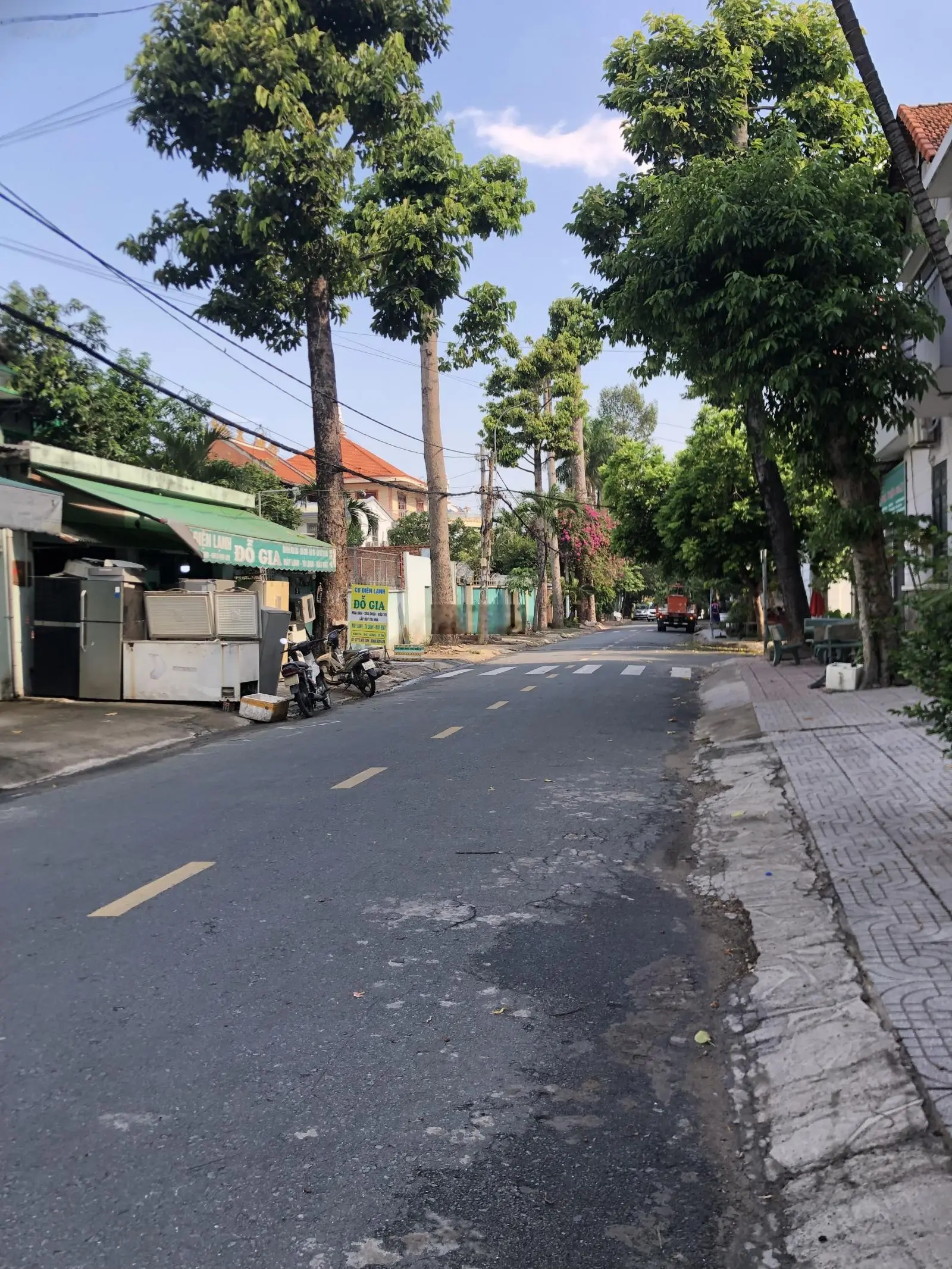 Chủ nhà đi định cư mỹ - bán căn nhà phong cách hiện đại -trẻ trung - đường tú xương - hiệp phú -q9