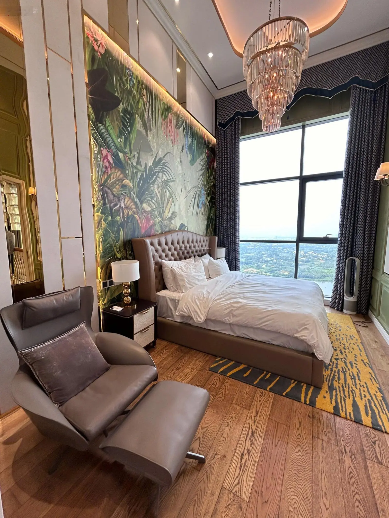 Bán penthouse nội thất sang trọng view sông q2 thảo điền. liên hệ 0902 835 ***