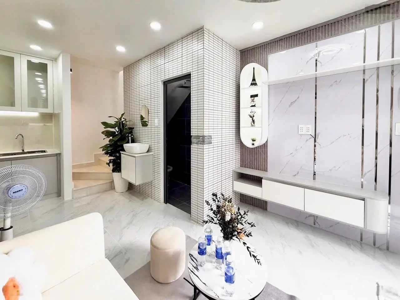 Bán nhà đẹp full nội thất, HXH trên đường Nơ Trang Long, phường 7, Bình Thạnh
