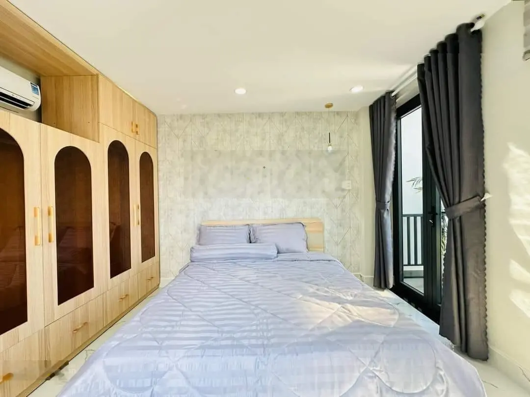 Cần tiền bán gấp nhà hẻm xe hơi Nguyễn Thị Minh Khai, Bến Nghé, Quận 1. Giá chỉ 4,8 tỷ. 0906 806 ***