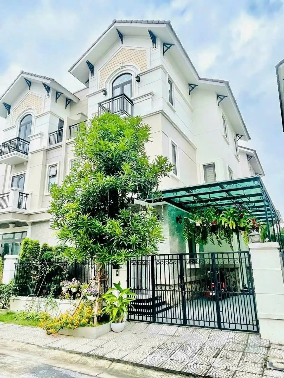 Biệt thự vườn ven đô rất đẹp giá rẻ chỉ từ 50tr/1m2. chỉ một bước tới thủ đô