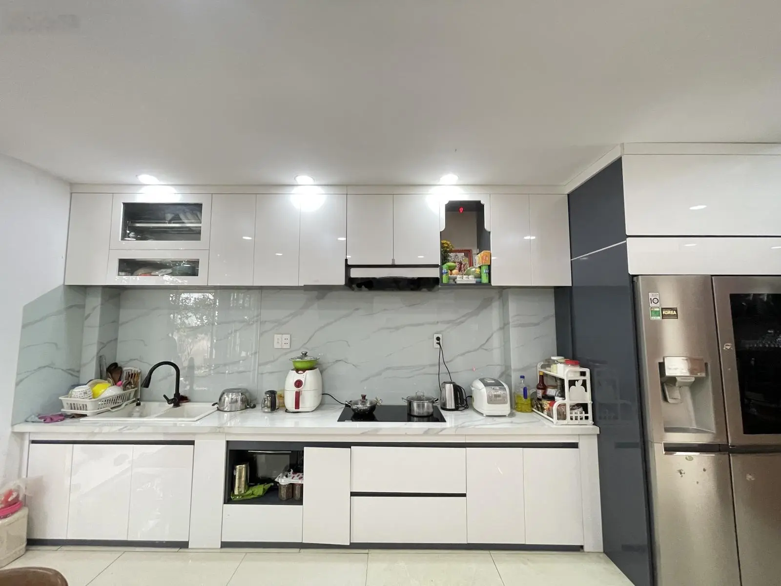 Bán Nhà Mặt Tiền Kinh Doanh Ngay Giga Mall - Đường thông 8m có vỉa hè, nội thất cao cấp có sân vườn