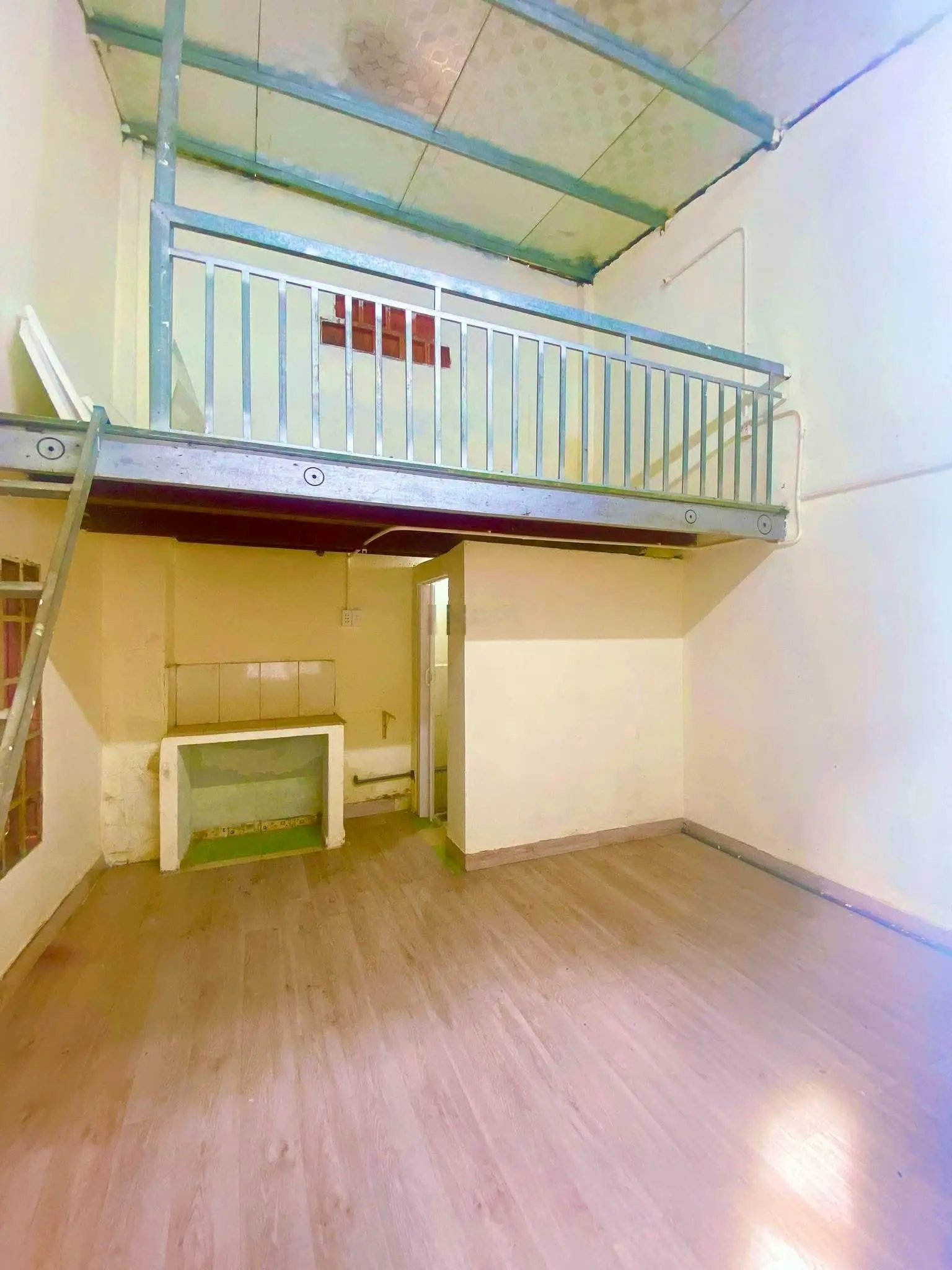 Nhà bán đường số 4, Bình Thọ Thủ Đức 2 tầng 6 phòng cho thuê 17triệu/tháng DT: 5x20m
