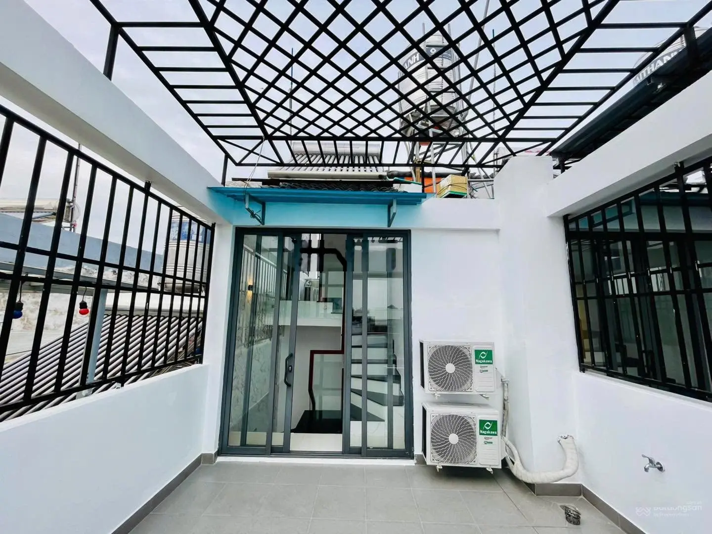 Giá 7tỷ200. xoay vốn bán gấp nhà nguyễn đình chính, phú nhuận. hxh. cách 50m đ. nuyễn văn trỗi