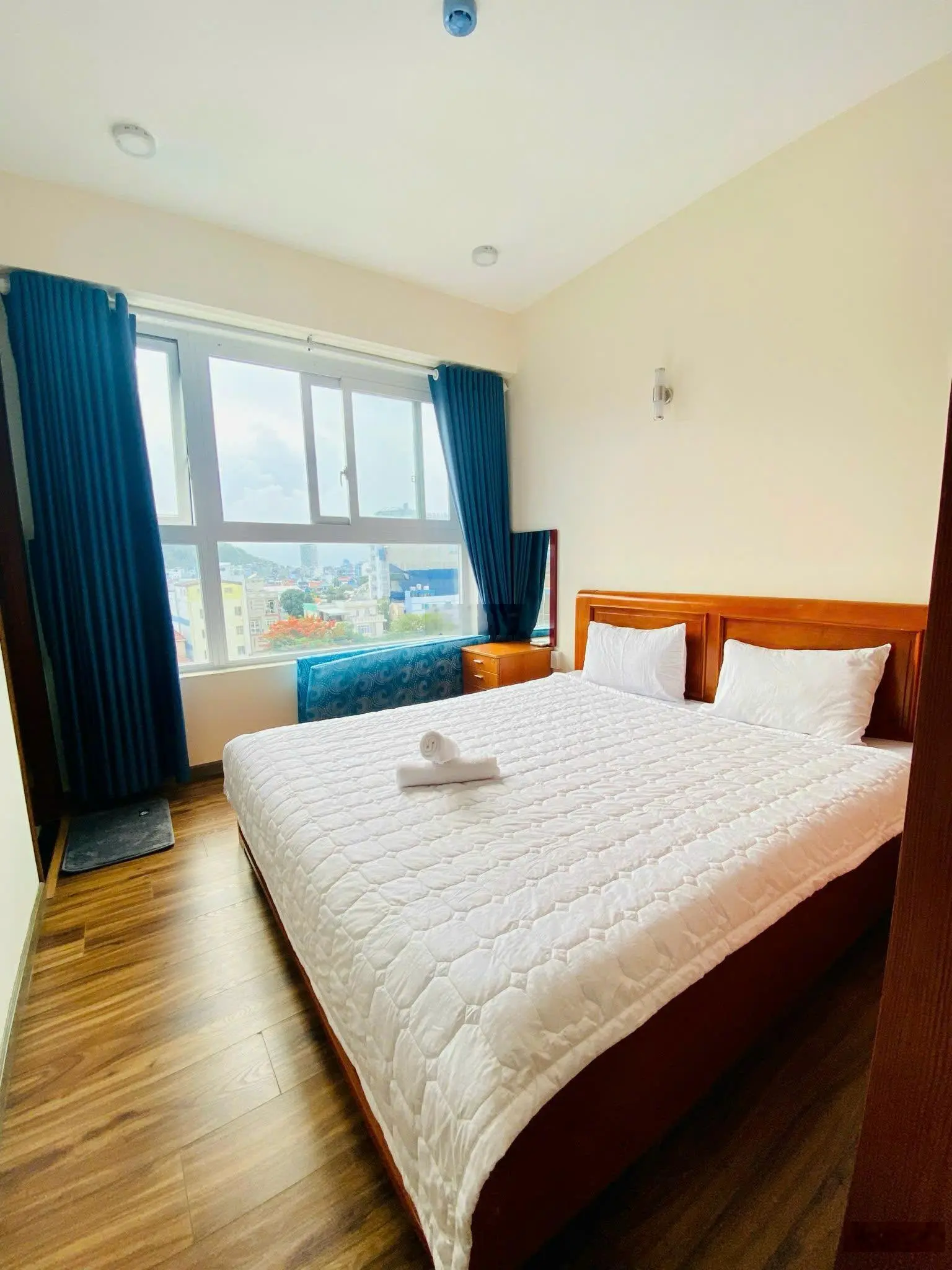Bán căn hộ góc tầng thấp chung cư Gold Sea Vũng Tàu - view toàn thành phố, giá 2.8 tỷ full nội thất