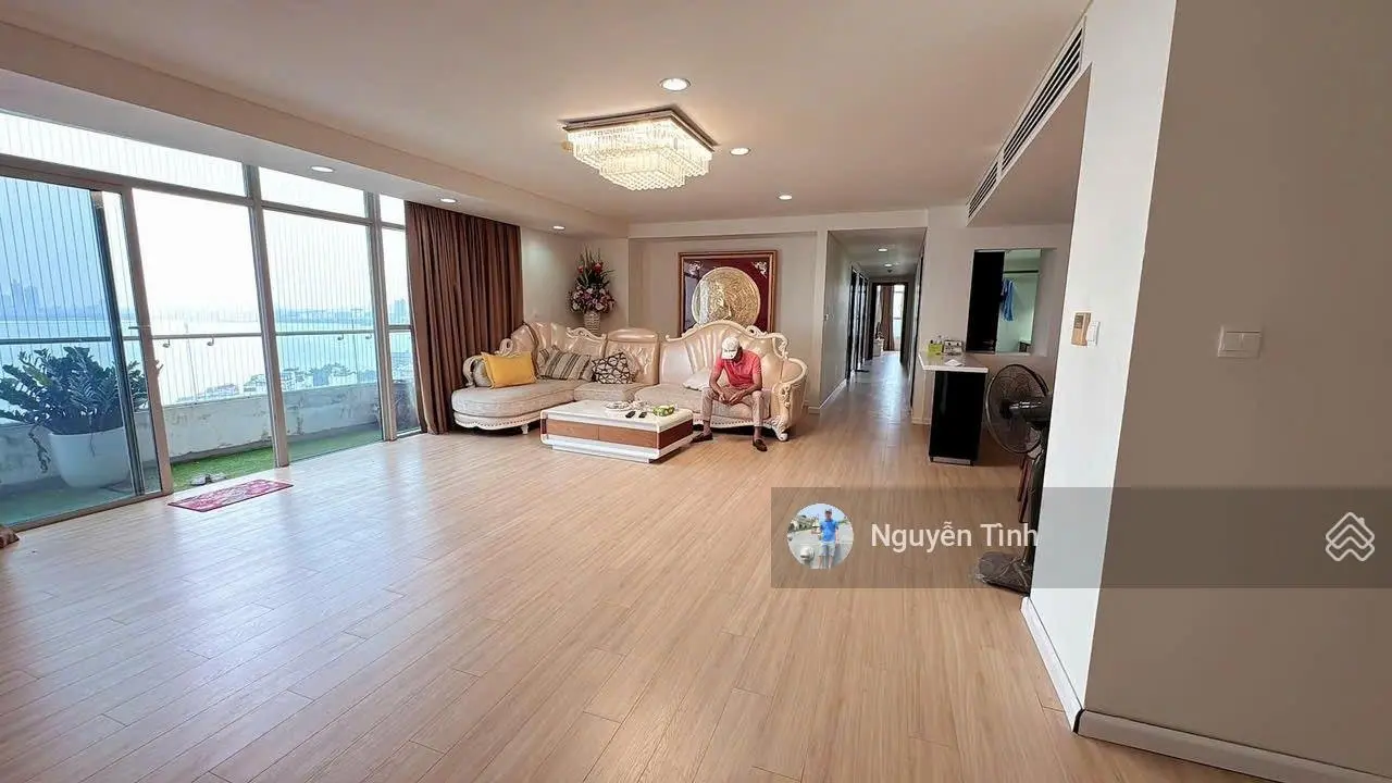Chính chủ bán căn 4PN 235m2 Chung cư Water mark Tây Hồ full đồ, tầng cao view hồ Tây, sổ lâu dài