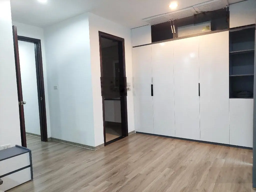 Giảm 300triệu bán chung cư cao cấp Goldenland 275 Nguyễn Trãi - sát ngã tư sở - 4 ngủ - 165m2