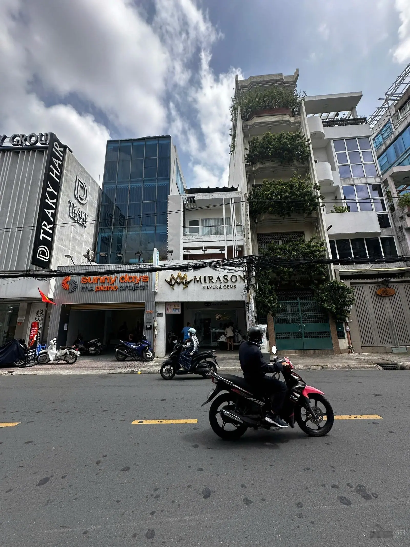 Bán nhà MT 268 Huỳnh Văn Bánh, P11, Q.Phú Nhuận: DT 105m2(5x23m)_2 Tầng. HĐT 45Tr/tháng