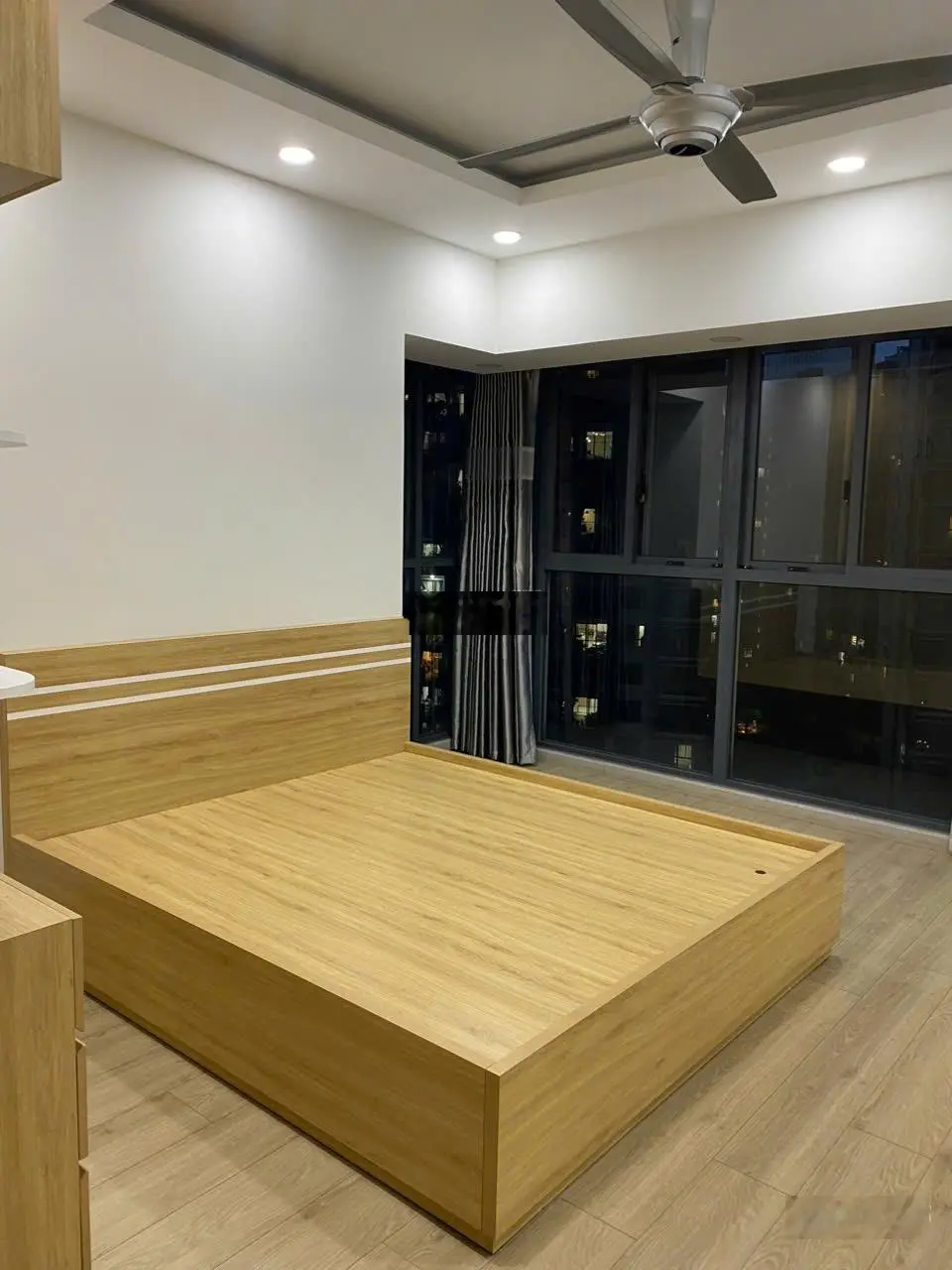 Chuyên bán căn hộ khu Emerald Celadon City 3 phòng ngủ, view công viên, lầu đẹp, giá tốt nhất dự án