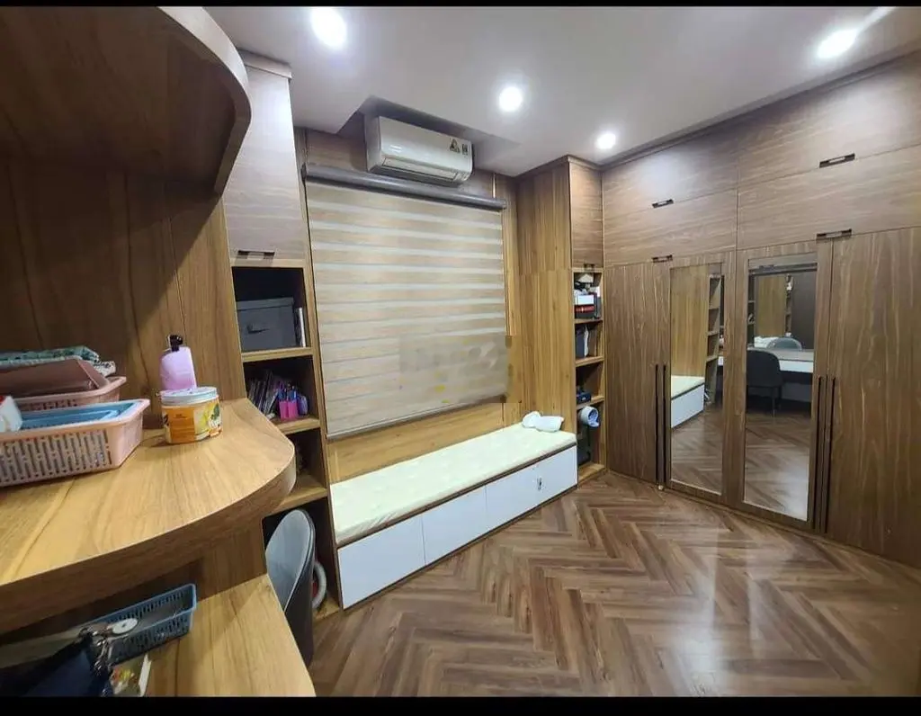 Bán nhà Chùa Láng diện tích 52m 6tầng full nội thất