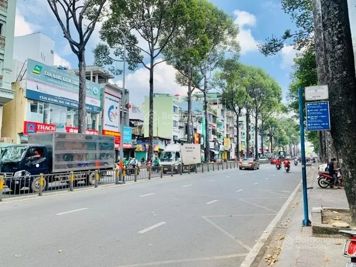 Chỉ 8.3 tỷ bán nhà 5 tầng thang máy mặt tiền 3 tháng 2 vị trí đắc địa ngay ngã tư tạ uyên sầm uất