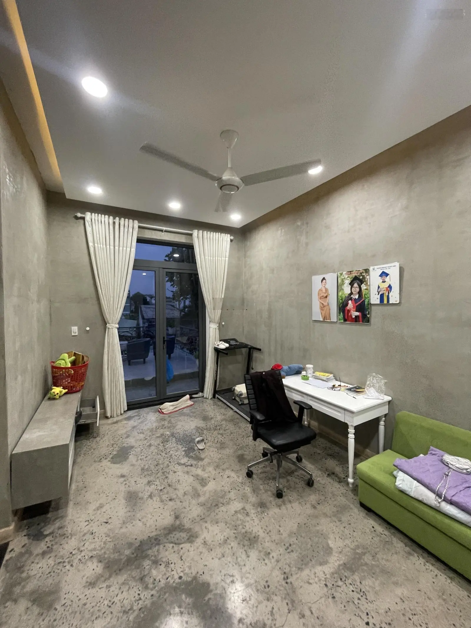 Nhà Trệt- Lầu- Tum gần Chợ Dĩ An 1. DT: 112.3M2. Đường 5M. Cách Trục chính chỉ 100M. Giá: 4.5 Tỷ Tl