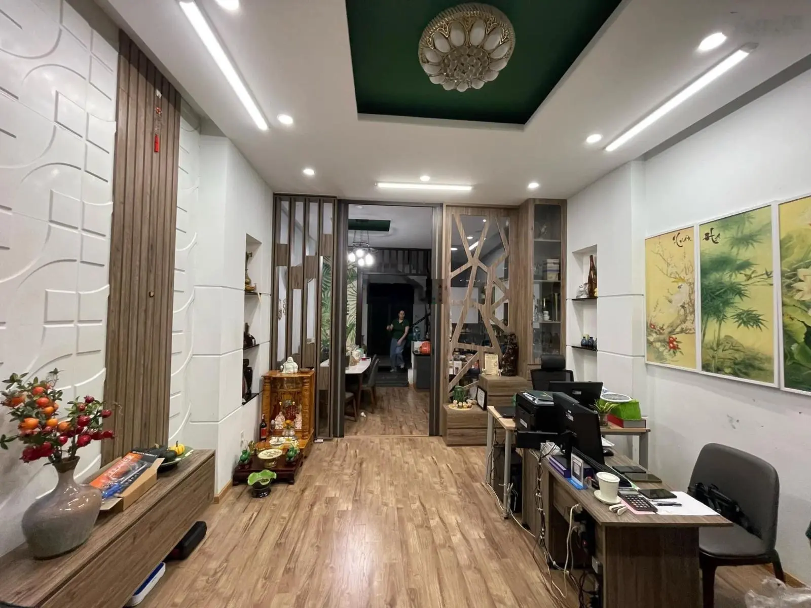 3 tầng đường 10m5 Sát Cách mạng tháng 8 chỉ 5ty950 có thương lượng