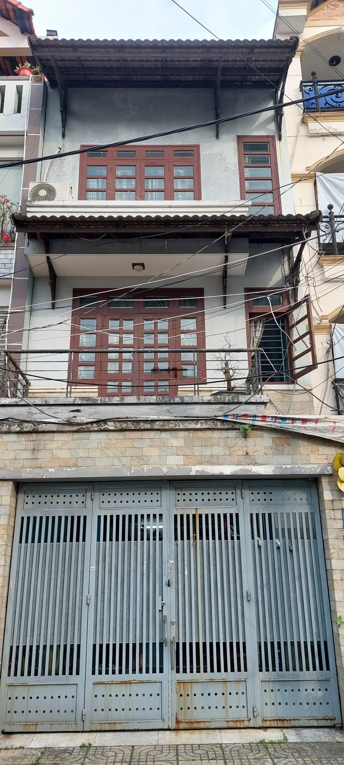 Duy nhất căn nhà mặt tiền đường Tân Thới Nhất 21 cần bán. Khu dân trí cao, an ninh. Giá cực tốt