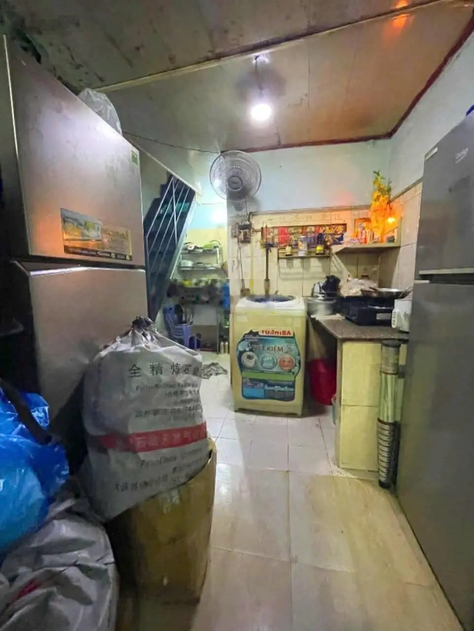 Nhà nát cần bán gấp, DT 30m2/1ty9, SHR, còn bớt, nhà núp hẻm lớn, gần chợ,gầnBV bình tân,trường học