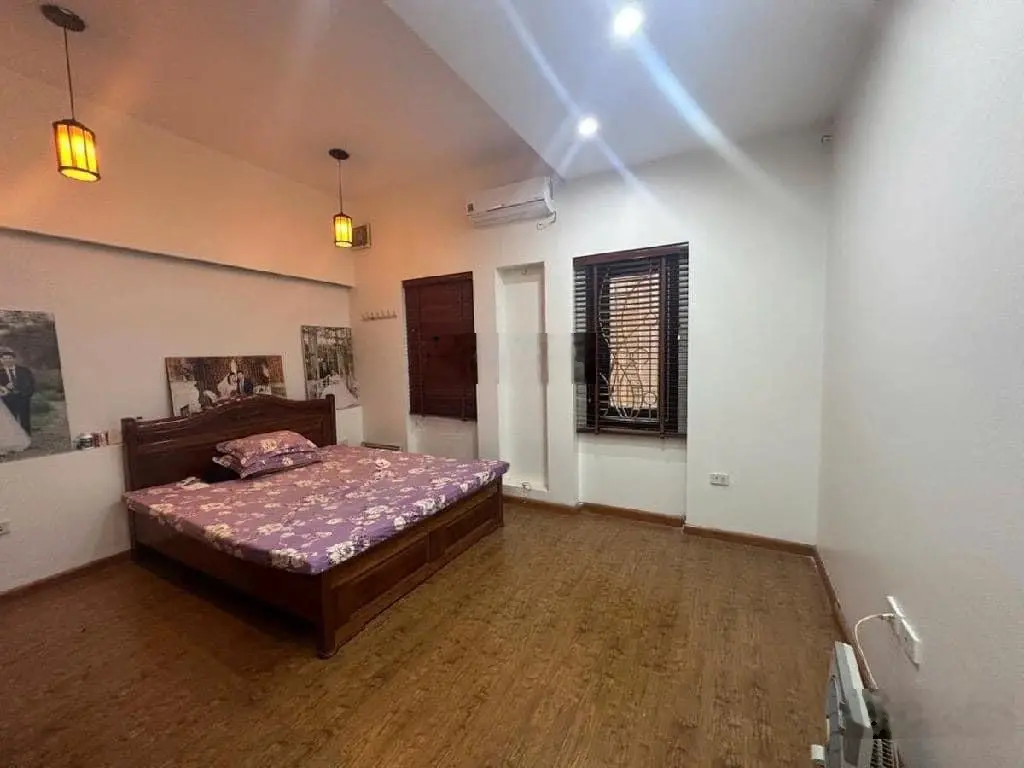 VIP-VăN QUÁN-HÀ ĐÔNG-Phân lô vỉa hè rộng-diện tích 86m2-mặt tiền 4,2m-nhà 4 tầng-loanh quanh 17 tỷ
