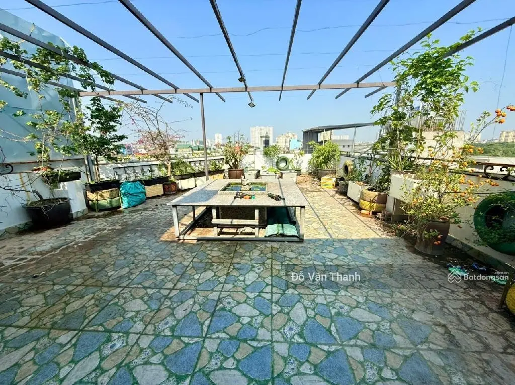 Bán rẻ,gấp nhà mặt phố đường phạm văn đồng, hơn 51 tỷ vnd, 135m2, mặt tiền 6,8m, 7 tầng