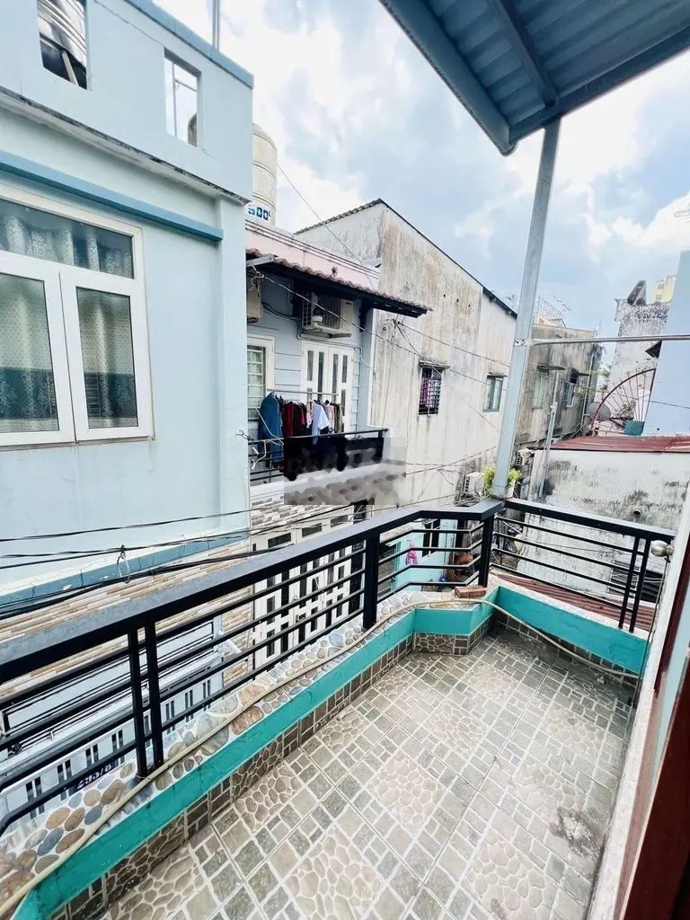 Nhà Thống Nhất hơn 2 tỷ hẻm 1 thẳng sẹc 30m mặt tiền
