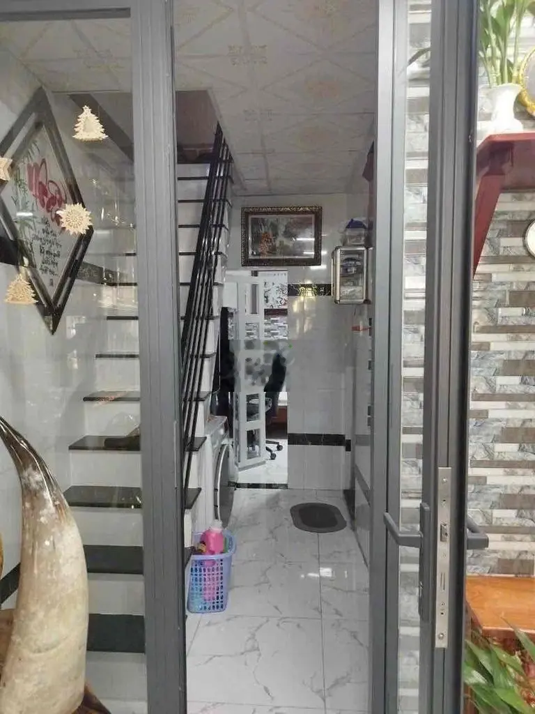 Nhà 1trệt 1lầu dtsd 86m2 full nội thất phường 5 tp. vĩnh long