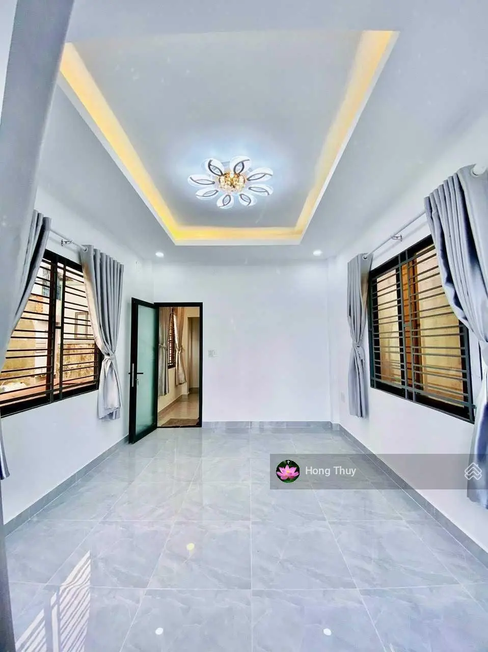 Chính chủ cần bán nhà mặt tiền ngay chợ Phạm Văn Hai, DT 4mx15m 4 lầu tiện kinh doanh chỉ 14 tỷ tl
