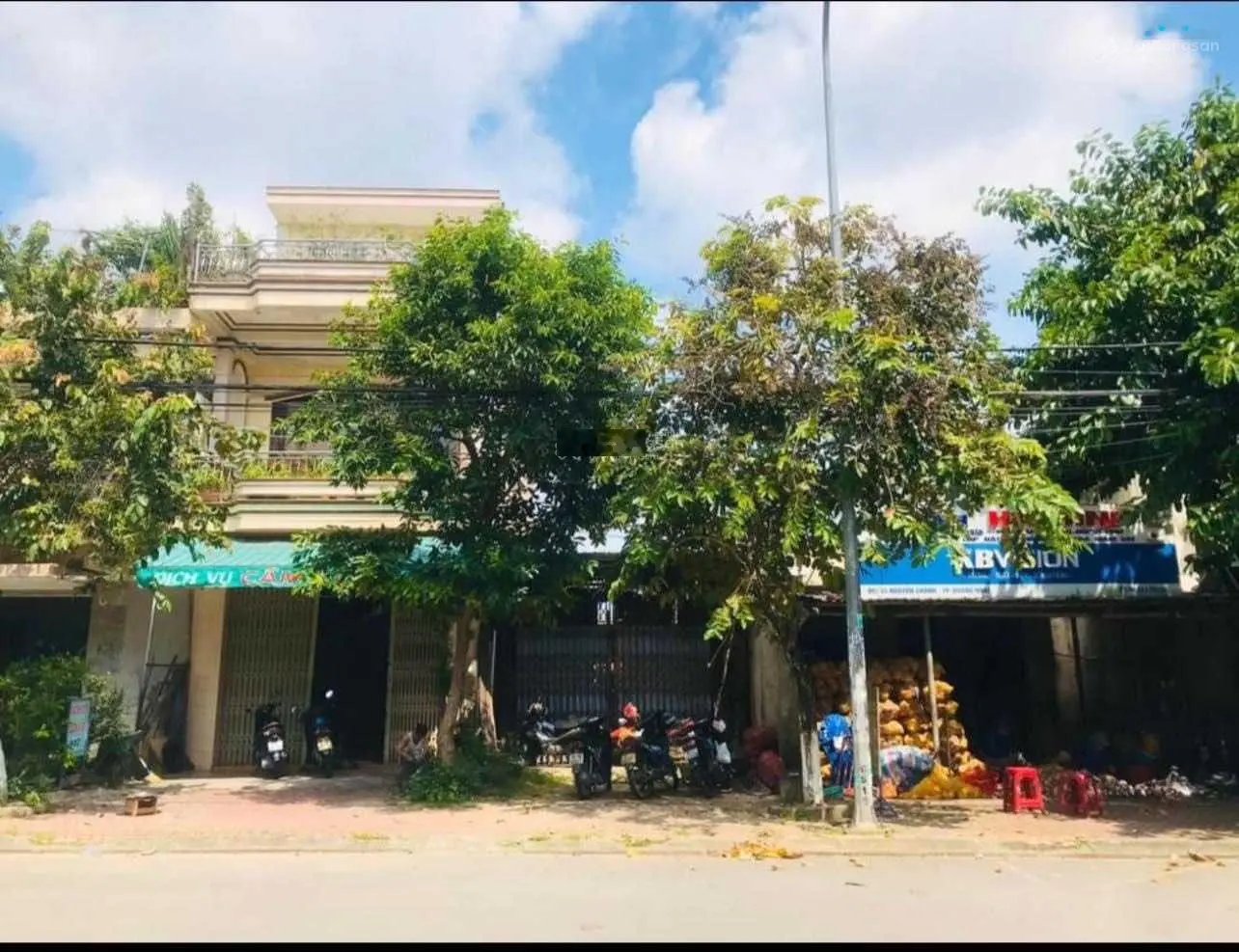 Cần bán nhanh hạ giá 500tr lô đất gần vòng xoay đường Hùng Vương trung tâm TP Quảng Ngãi 22 tr/m2