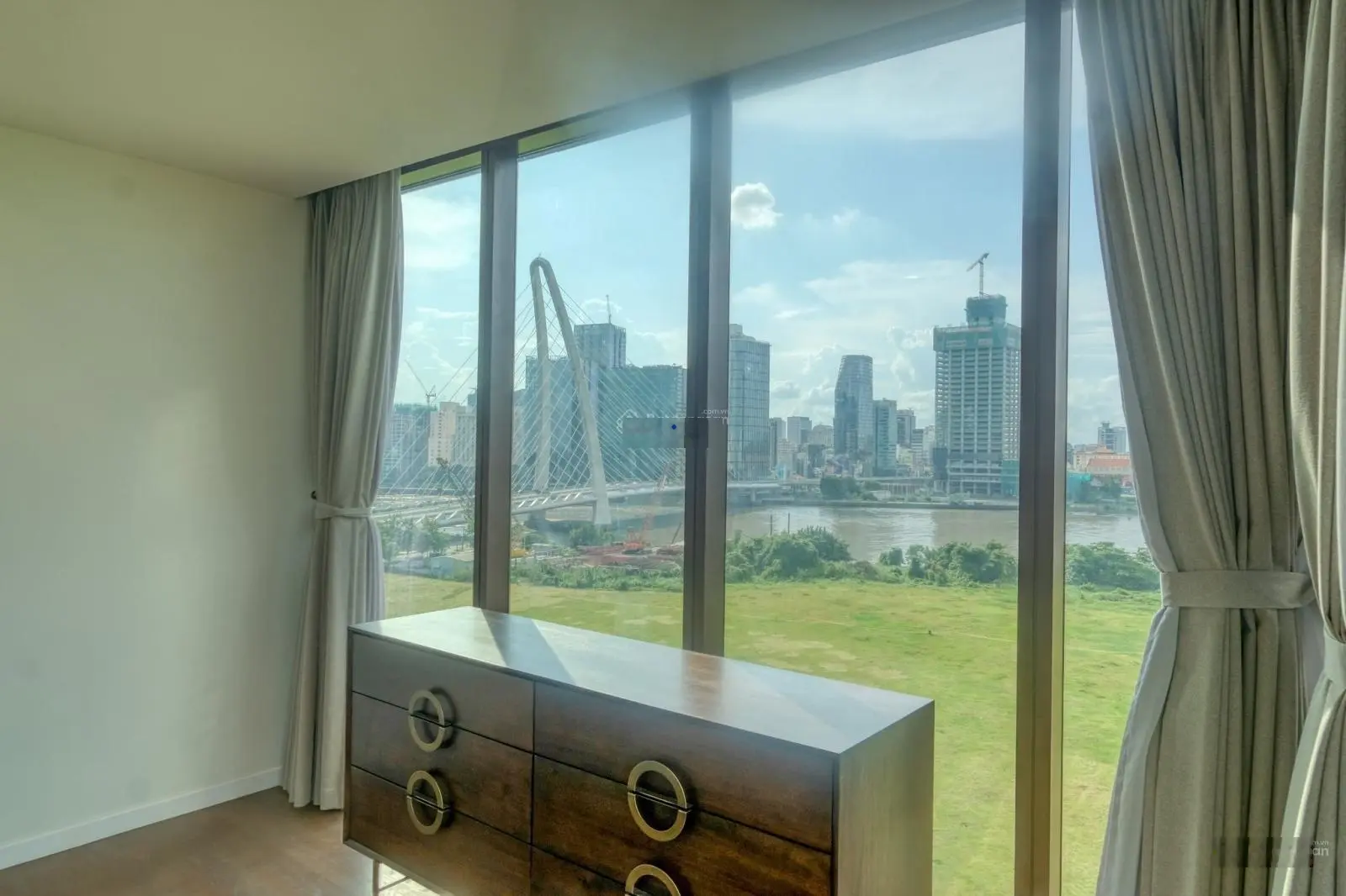 Bán 4PN giá tốt tại Metropole: 38 tỷ liên hệ xem nhà: 0919 061 *** Vy