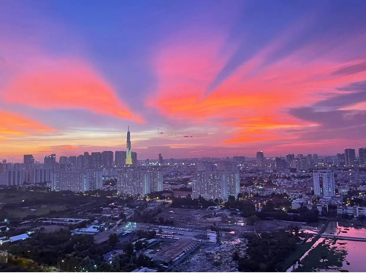 Bán căn 2PN View Landmark 81 cực đẹp. Nhà đầy đủ nội thất. Giá bán chỉ 4.55 tỷ