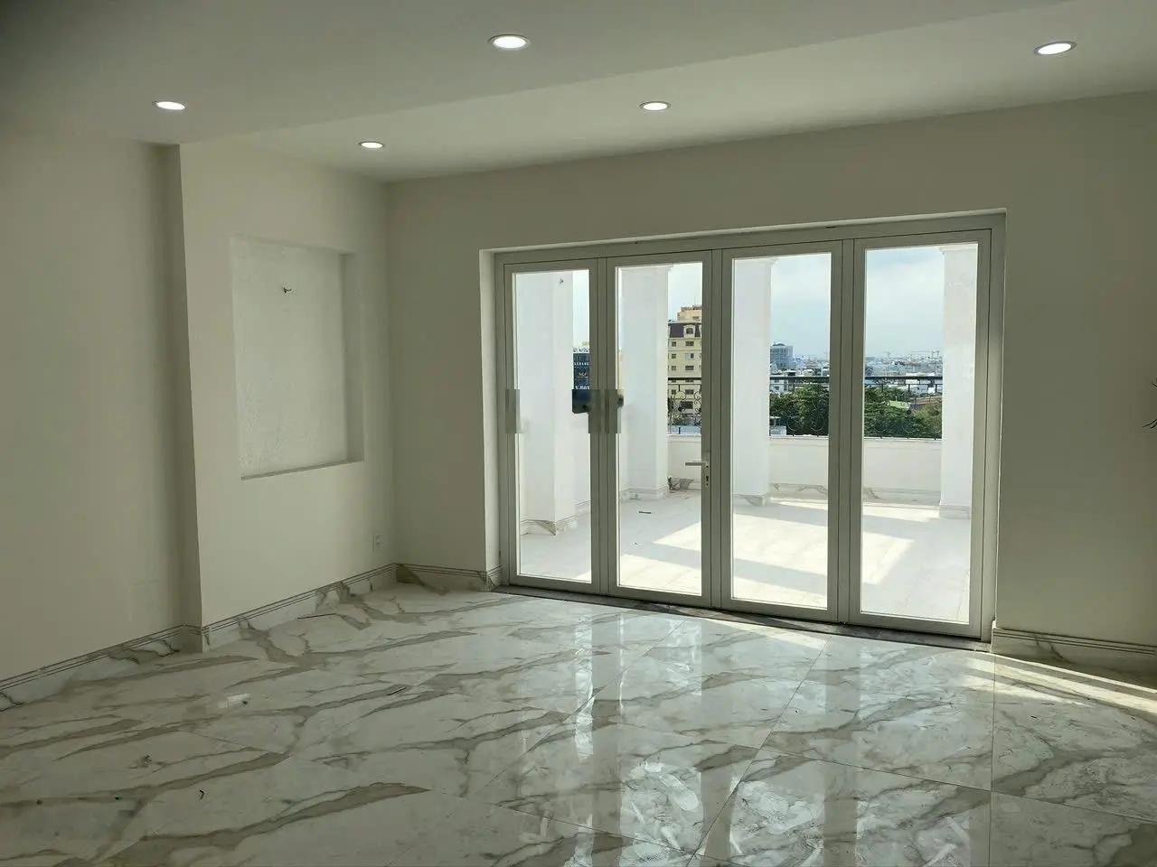 Bán Nhà 6 Tầng Có Thang Máy Hiệp Bình Chánh, Gần Gigamall Phạm Văn Đồng, Đường xe tải thông.