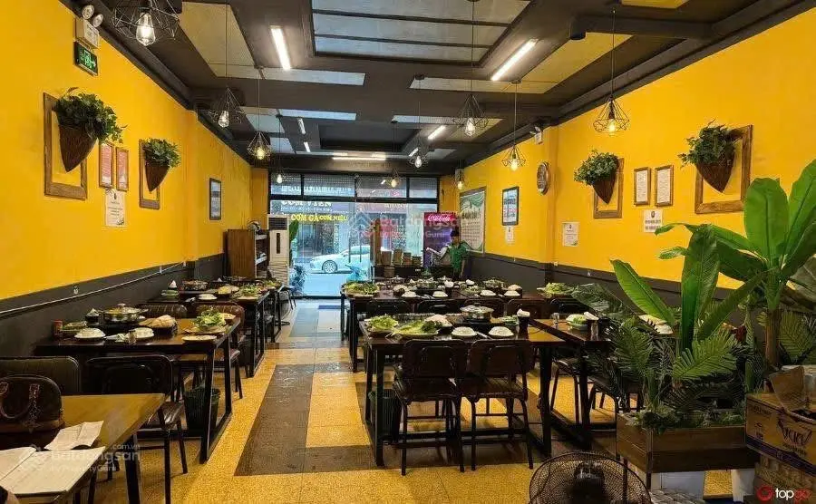 Mặt phố trung hòa vip - kinh doanh đỉnh cao - dòng tiền ổn định 80 triệu/tháng -dt 136 m -85 tỷ