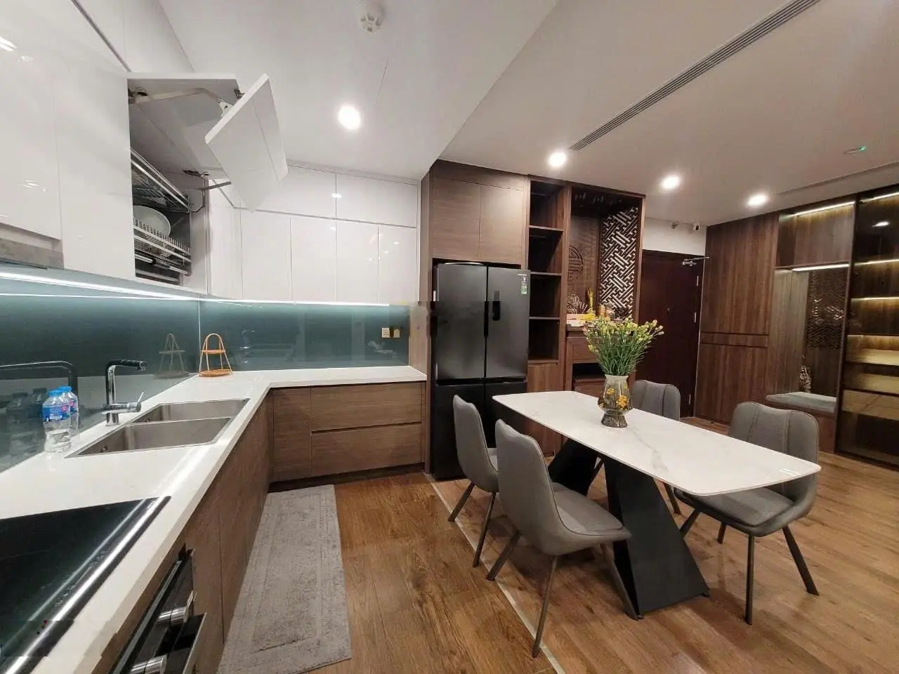 Bán căn hộ cao cấp 126m2 tòa Lancaster 20 Núi Trúc vị trí đẹp giá tốt