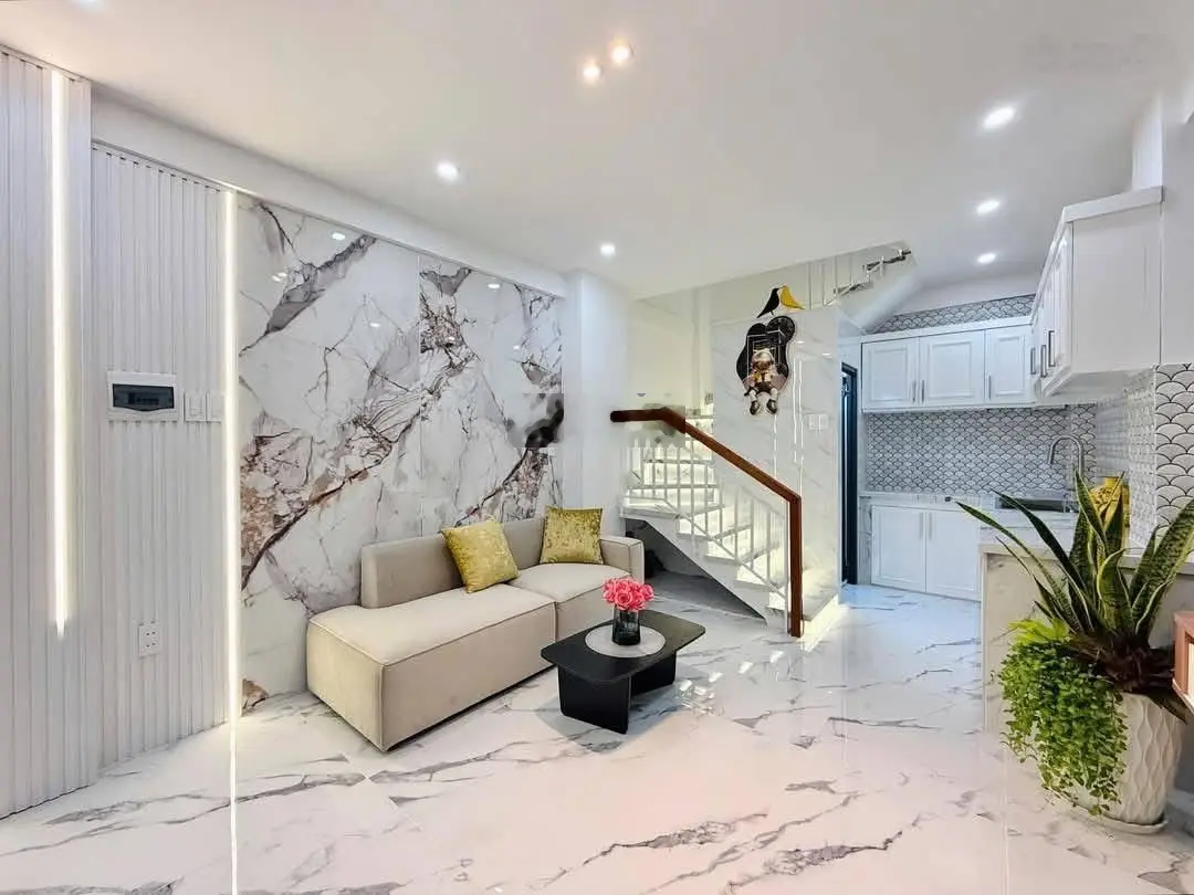 Siêu phẩm nhà đẹp cần bán Quận 3, đường Nguyễn Đình Chiểu. 44m2, SHR, full nội thất