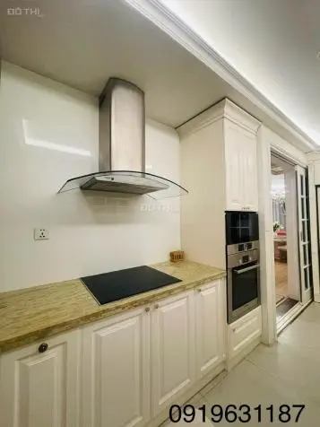 Cho thuê căn duplex Mandarin Hoàng Minh Giám, DT 266m2, 4PN, nội thất đẹp - LH 0987391311