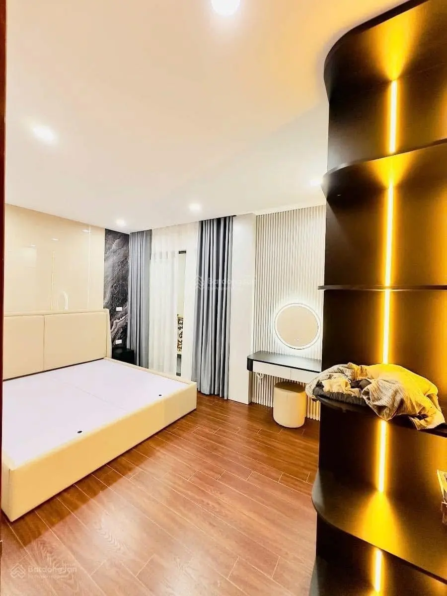 Hiếm! Bán nhà đẹp phố Kim Ngưu, 71m2 - 5 tầng thang máy, full nội thất cao cấp, giá 12 Tỷ