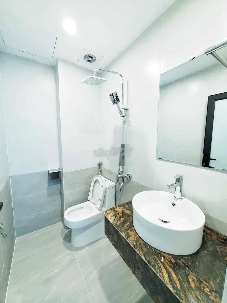 Cực hiếm, phân lô ba bước ra ô tô Định Công, 3 ngủ, 30m2 5 tầng 3.X tỷ