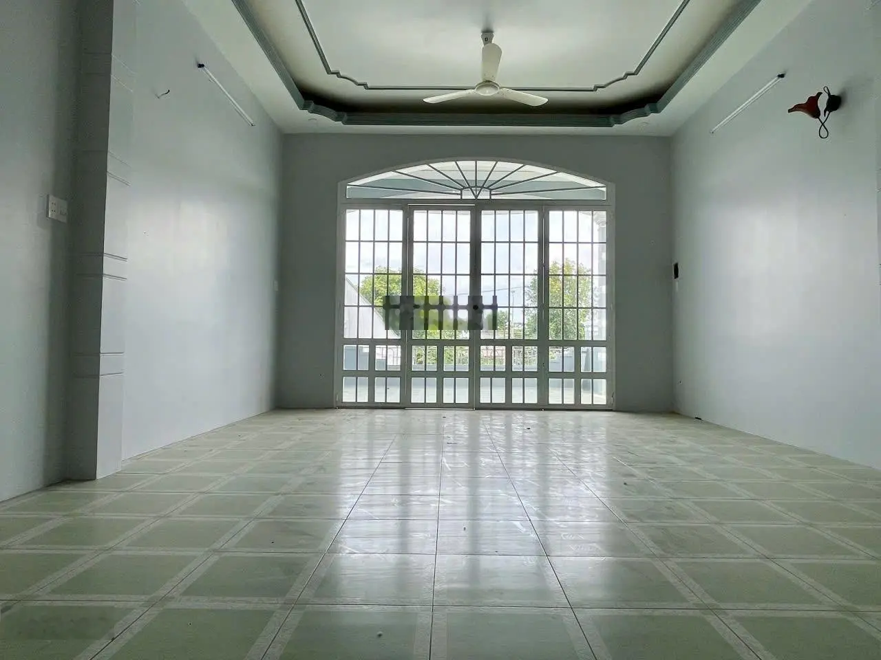 Bán nhà mặt tiền Quốc Lộ 50, ngay UBND thị trấn Cần Giuộc. Sang tên ngay trong ngày