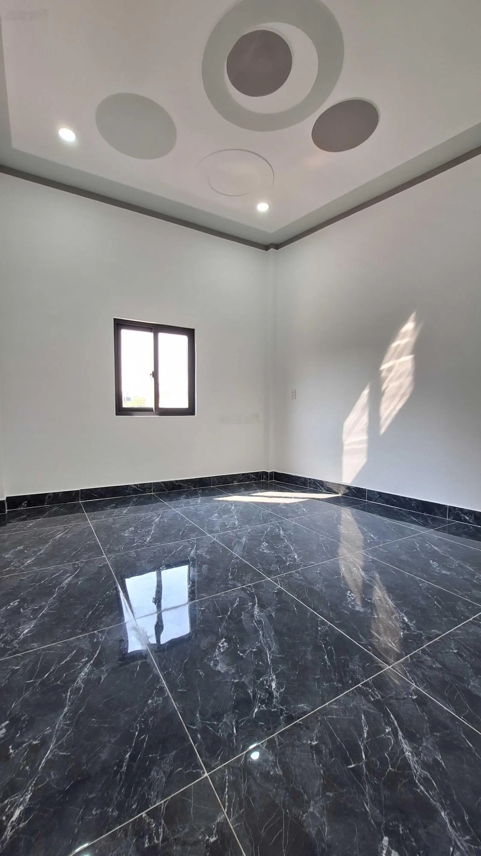 Bán gấp nhà 3.5tỷ khu dân cư đẳng cấp tại phường Hóa An LH ngay 0917 911 ***