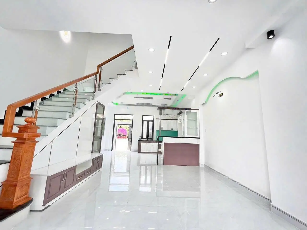 Ngân Hàng Đang Hỗ trợ chủ thanh lí 1 căn nhà mặt tiền kinh doanh buôn bán ngay Chợ Bình Chánh