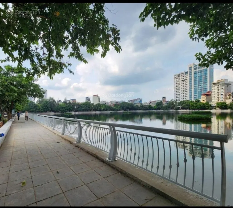 Mặt phố Đặng Văn Ngữ - lô góc thoáng sáng - kinh doanh sầm uất - diện tích 75m2. Giá hơn 20 tỷ