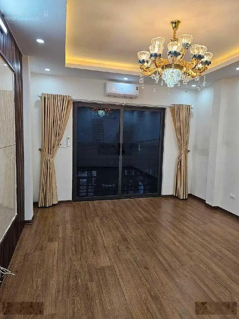 Vạn Phúc, Hà Đông. Ngõ rộng, ôtô cửa, kinh doanh VP. 5 tầng. MT 3,9m. Giá 12,9 tỷ