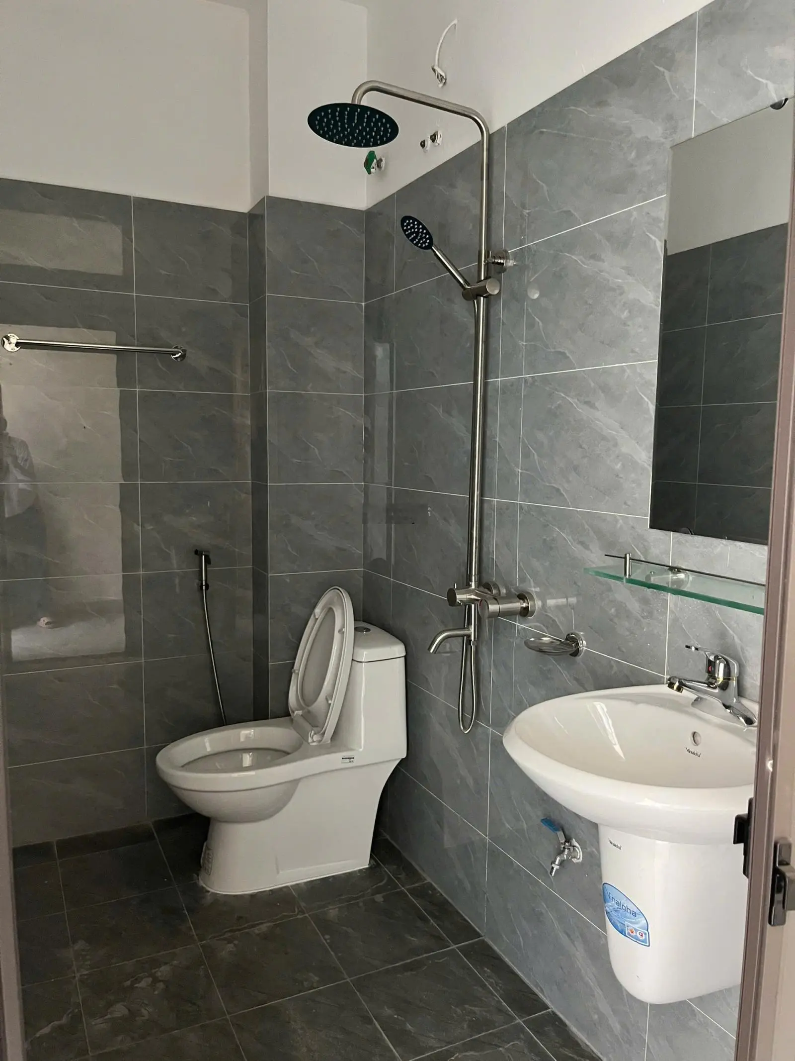 Bán nhà 4 tầng 35m2 3 ngủ ngõ ô tô đõ cửa ở phụng châu chương mỹ gần chợ và ql6