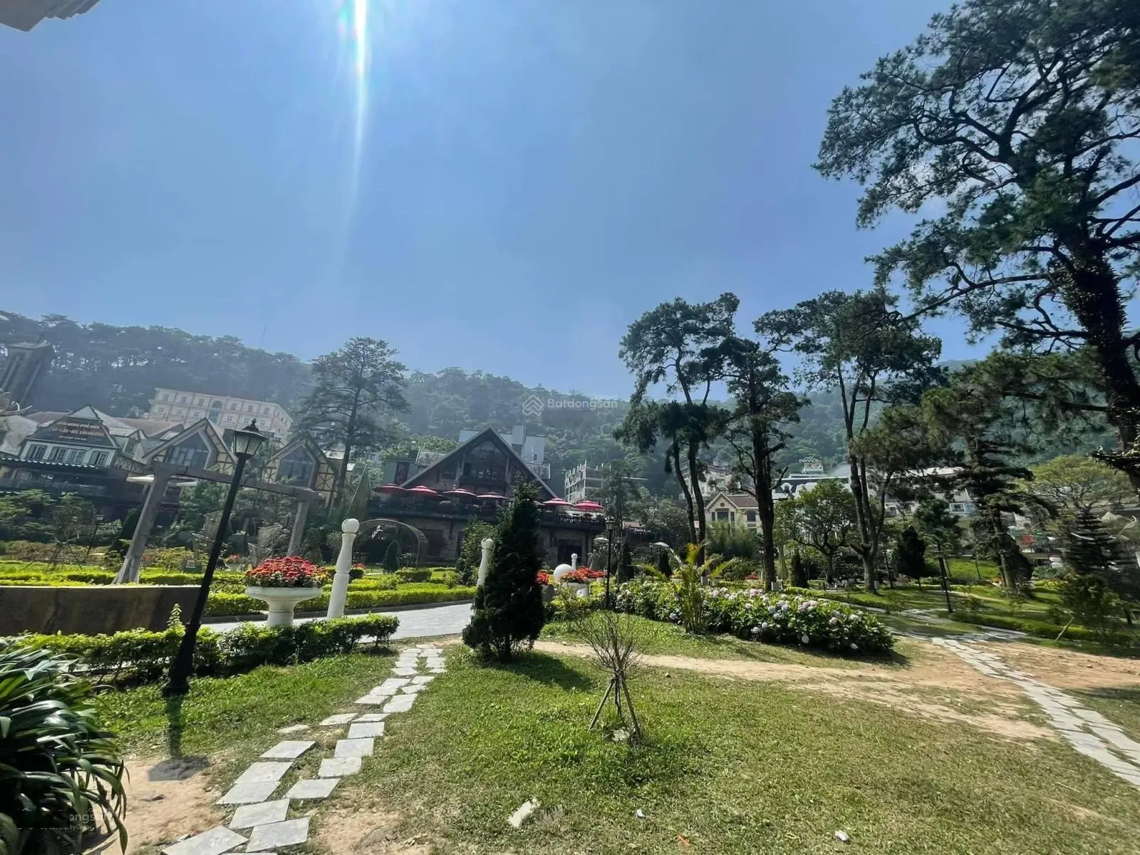 Chính chủ chuyển nhượng 7175m2 trung tâm thị trấn Tam Đảo, Vĩnh Phúc nhà hàng, KS, homestay, cafe