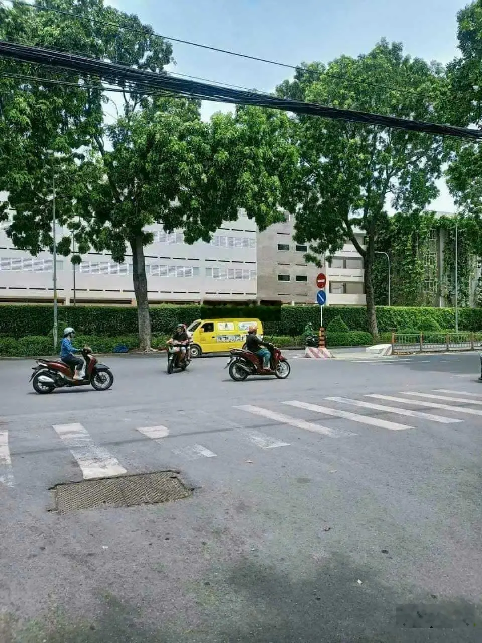 Chính chủ cần bán nhà mặt tiền kinh doanh ngay Aeon Mall