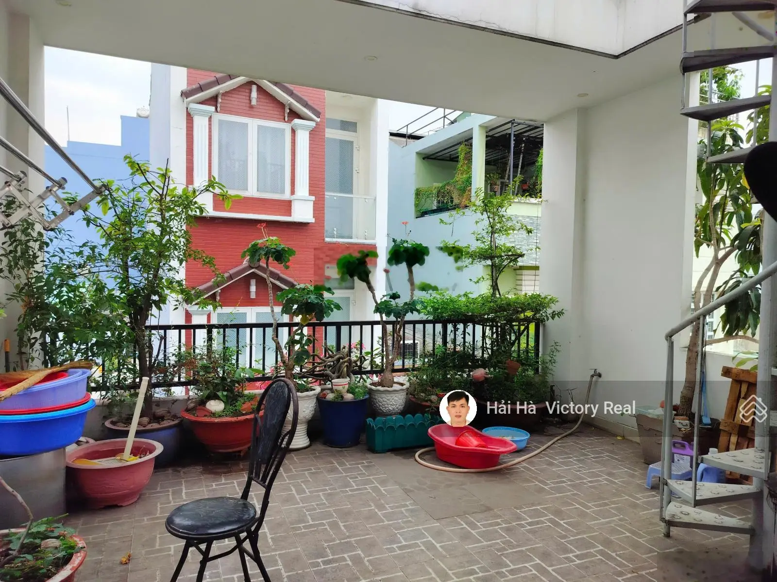 Bán nhà đẹp 3 tầng ở đường Phạm Văn Bạch - Tân Sơn _ DT: 5x17m, thiết kế hiện đại, gần mặt tiền